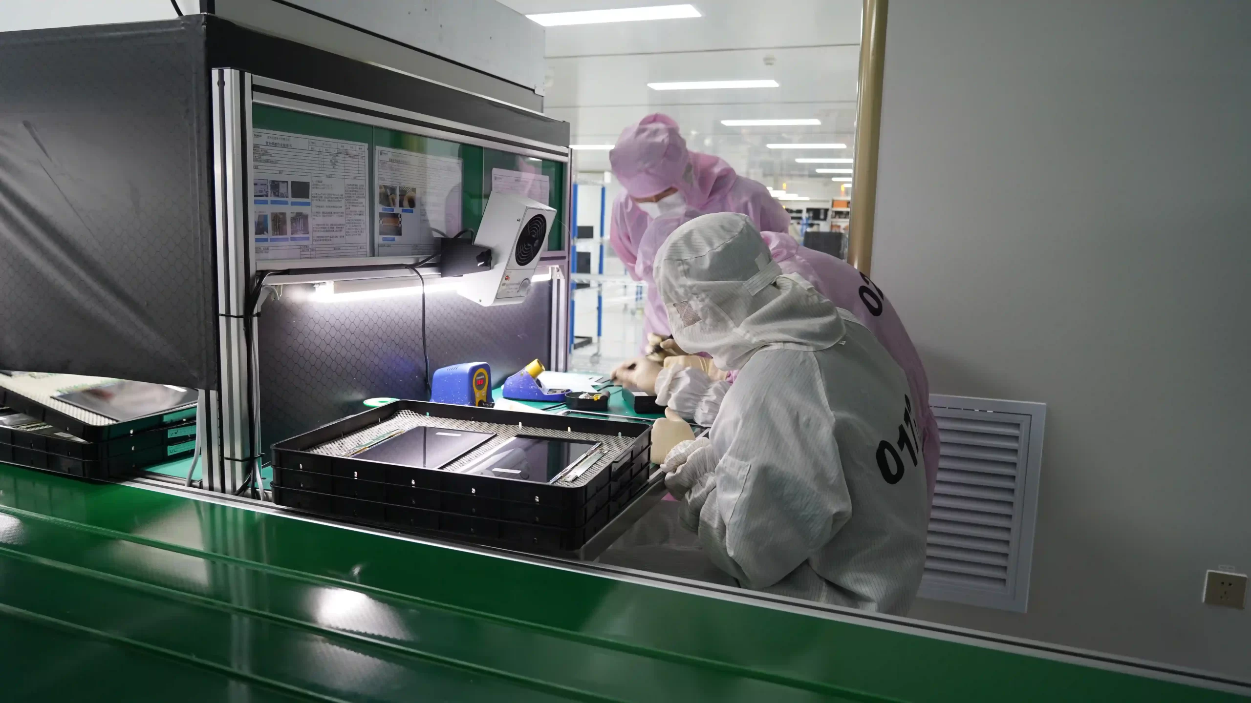 Miqidisplay is a Leading Manufacturer of Sunlight Readable Displays
